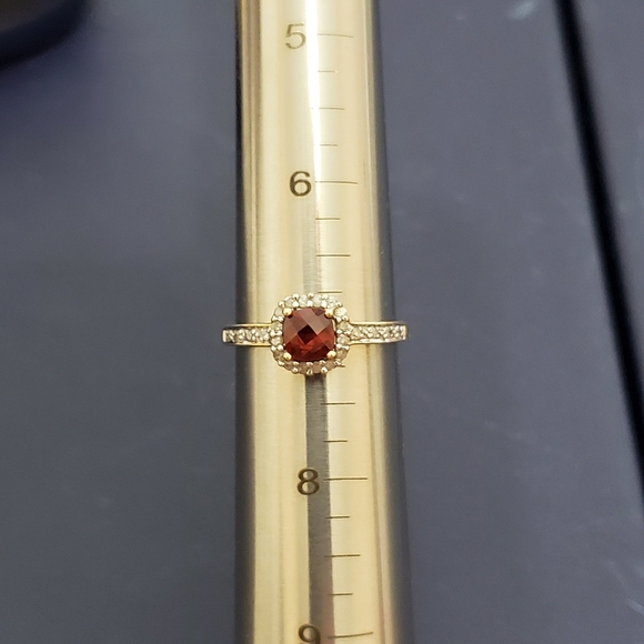 10K Yellow Gold Ring with Garnet & Diamonds Size 7 - Picture 7 of 16